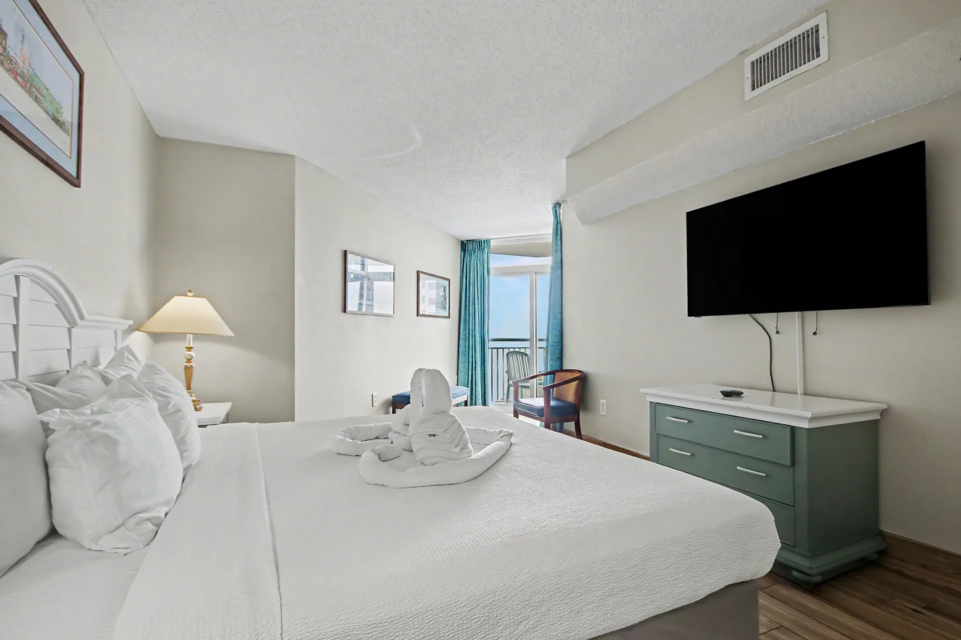 Partial Ocean View 1 Bedroom Suite w/King