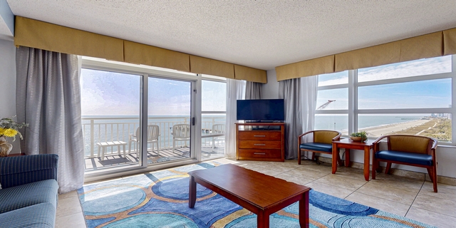 Oceanfront 3-Bedroom Suite