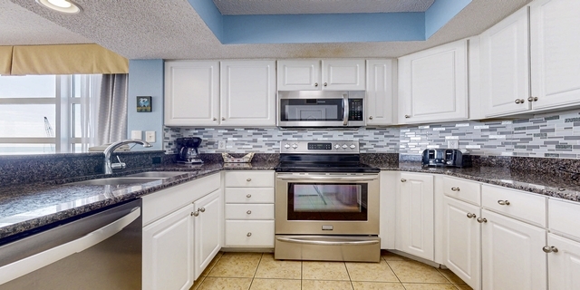 Oceanfront 3-Bedroom Suite