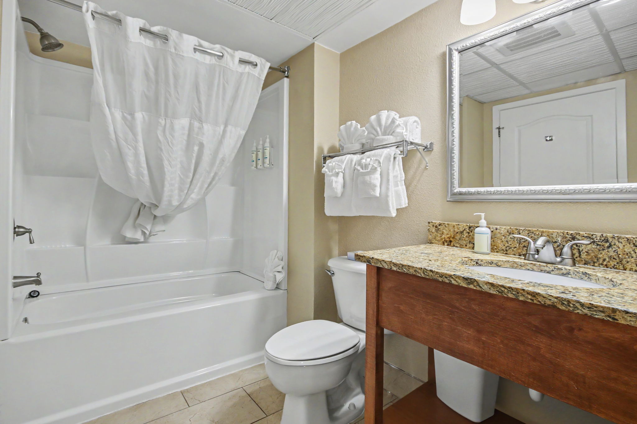 Oceanfront 2 Bedroom Suite with King