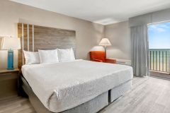 24-web-or-mls-OF-Room-w-King-03